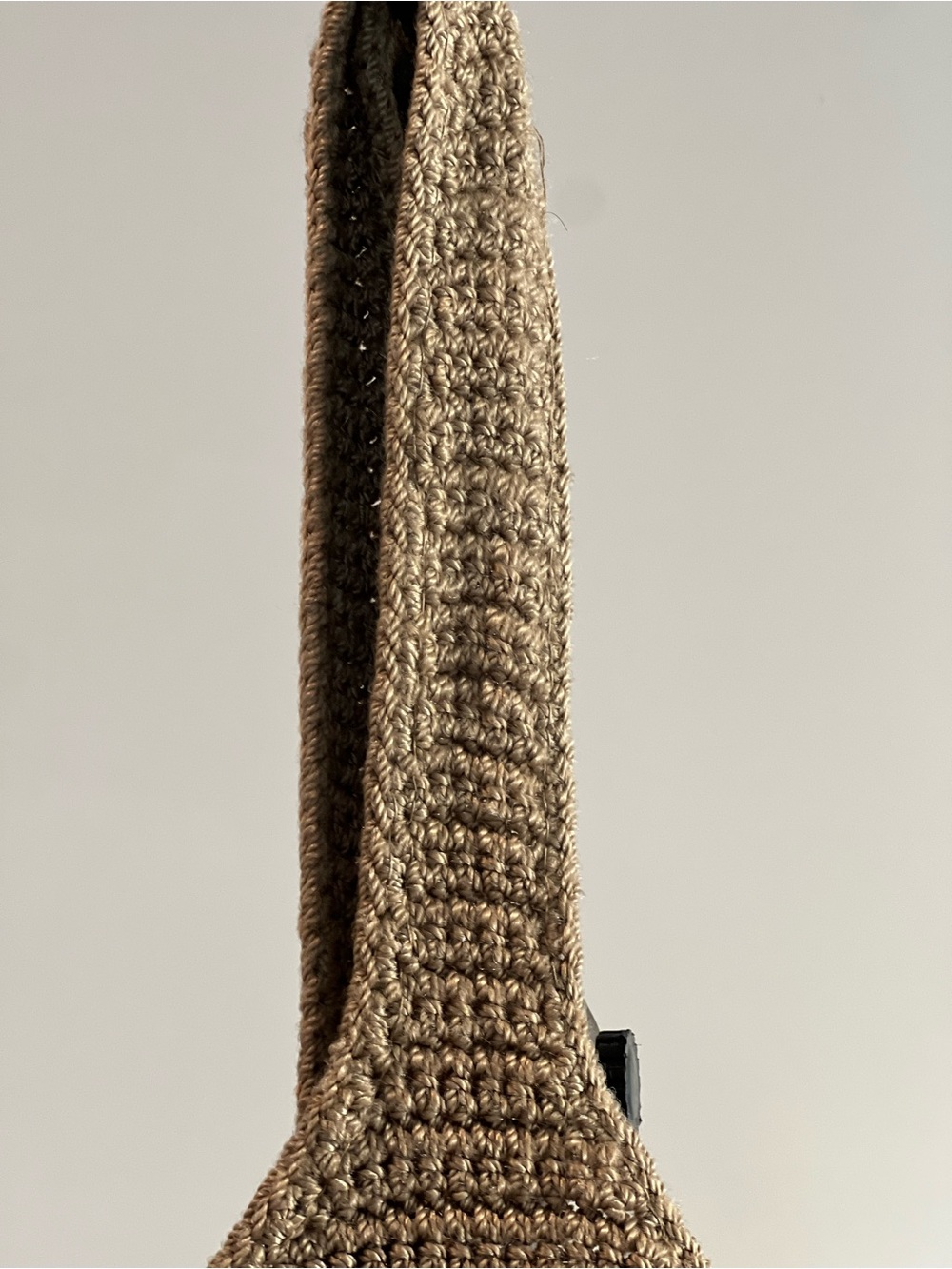 The Sak Handcrafted Crochet Shoulder Bag Taupe Knit Hobo Purse Zip Closure Boho - Picture 3 of 12